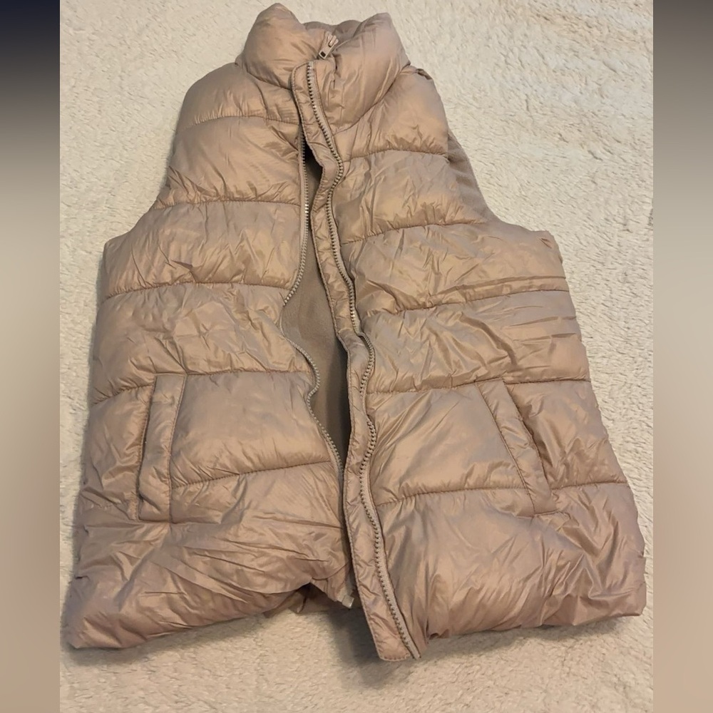 Baby pink puffer